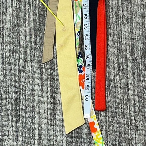 Vintage Lot of 5 Womens Cloth Belts Red Black Yellow Tan Floral Cottagecore - Picture 3 of 3